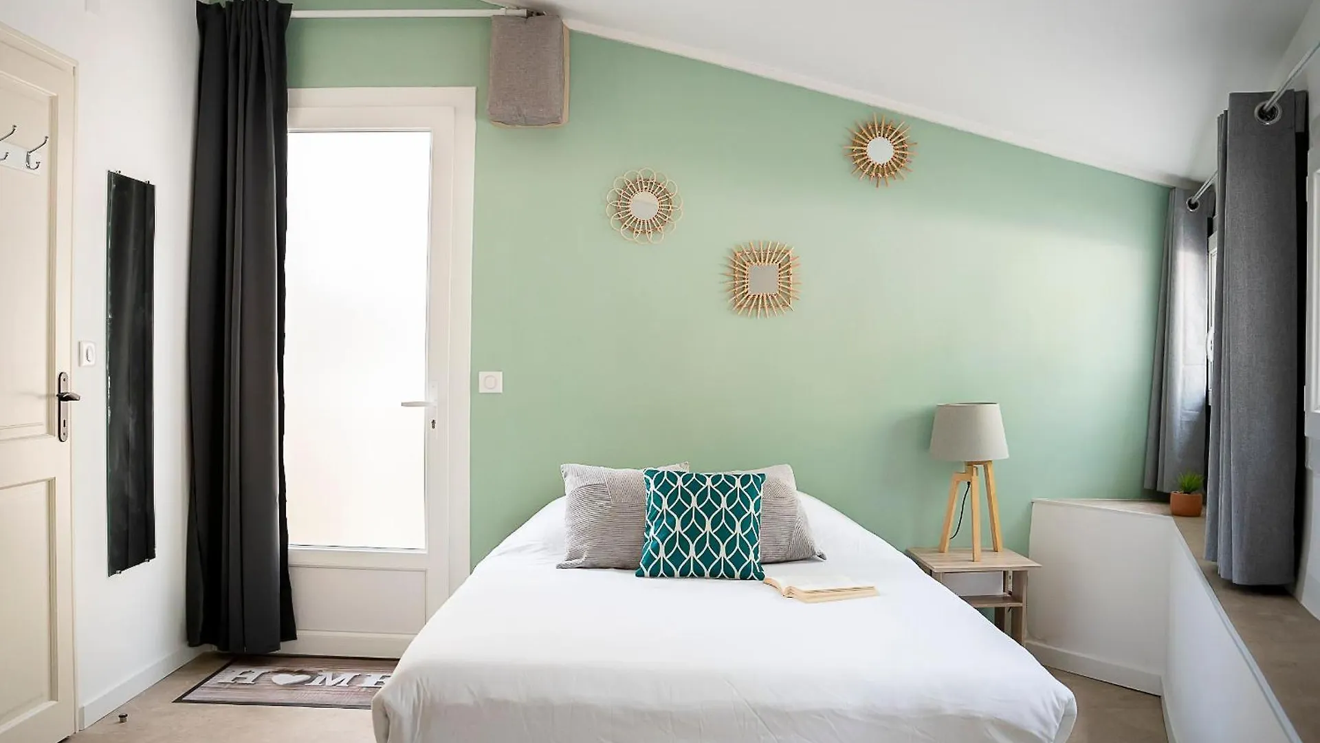 Holiday home Le Studio - Cosy & Fonctionnel, Clim & Piscine Roquevaire